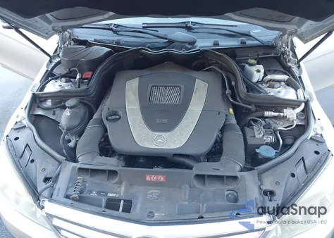 2010 Mercedes-Benz C 300 Luxury/Sport z USA, uszkodzony, nr VIN WDDGF5EB1AF474841